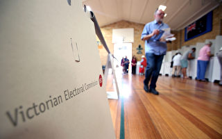 维州选举日 逾百万选民前往投票站投票
