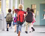 新研究：学生书包多重算过重？