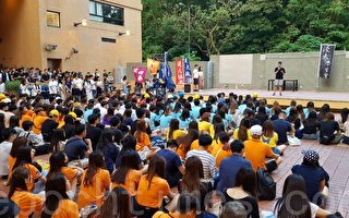 香港浸大学生会再抗议 要求与校长直接对话