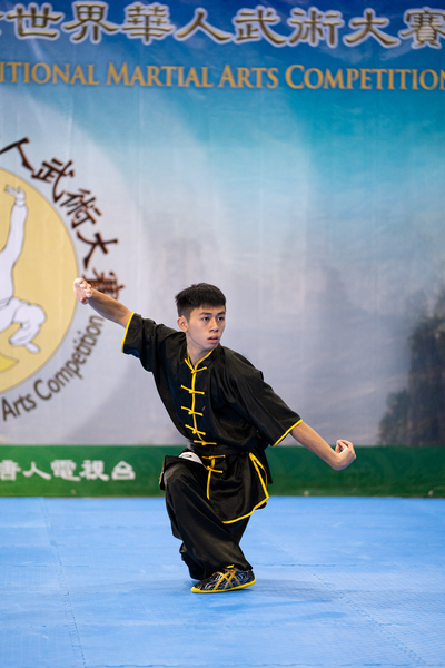 8月25日，在第六屆新唐人武術大賽複賽中，少年拳術組選手莊宗廷表演查拳門六路查拳。（戴兵／大紀元）