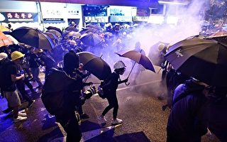 大陆民众感佩港人争民主自由运动 祈福香港