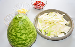 瓠瓜就是扁蒲、蒲瓜，是熱量低又有消水腫益處的瓜類蔬菜。（攝影：賴瑞）