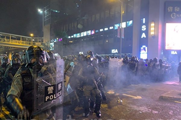 港警8.4強力驅散示威者 傳郭聲琨赴深圳指揮