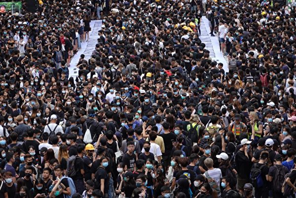 2019年9月2日，中文大學百萬大道罷課集會活動，抗議港府無視民眾訴求，港警暴力鎮壓。（余鋼／大紀元）