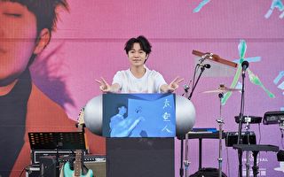 吳青峰宣布演唱會彩蛋 高雄開唱採用四面台