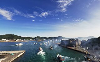 近两百艘船海上迎妈祖 北台县市会香启动陆巡