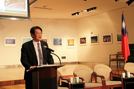 环保署副署长蔡鸿德分享台湾致力落实联合国永续发展目标的努力。