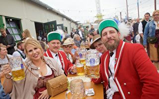 组图：慕尼黑啤酒节开幕 重头戏大游行上场