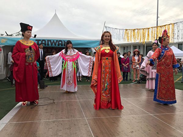 图：2019年列治文世界节现场盛况空前，100多个民族的大型节目表演。图为台湾社区展现的中华文化与表演。（叶宪年提供）