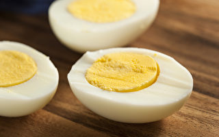 雞蛋有減肥、防癌等功效。醫師告訴你食用雞蛋的最佳方法。(Shutterstock)