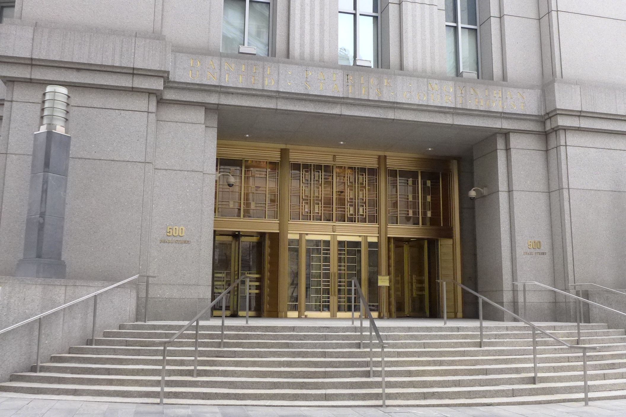 能否阻「公共負擔」新規今日見分曉| 詹樂霞| 大紀元