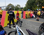 加拿大氣候政策抗議者佔據公路干擾交通