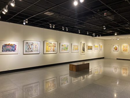 十青现代版画大展首次在新竹市文化局展出。