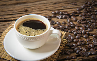 早上起來應該喝咖啡還是紅茶？(Shutterstock)