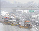 多倫多派出逾千撒鹽剷雪車應對暴雪
