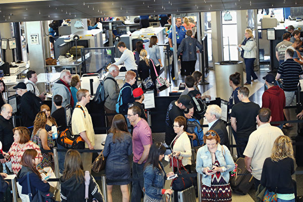 感恩節機場乘客大增 提前準備非常重要