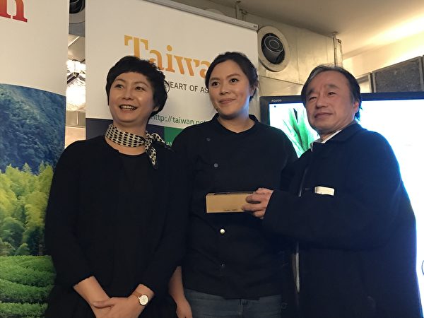 圖：台灣旅遊局舉辦美食品嚐活動，開拓加拿大市場，台灣美食令現場觀眾稱讚不已。（邱晨/大紀元）