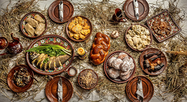 許多東歐地區的天主教徒，會準備12道料理來慶祝聖誕，象徵著耶穌的12門徒。（Shutterstock）