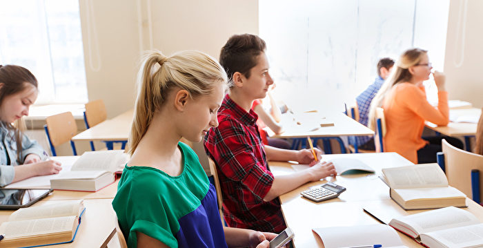 荷兰明年开始禁止学生在课堂上使用手机