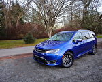 车评：为七人车充电 2019 Chrysler Pacifica Hybrid Ltd