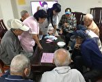 玩骰子遊戲 彰化榮家長輩話說童年
