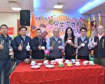 劳工家庭日陶艺彩绘DIY  亲子挥洒创意乐陶陶