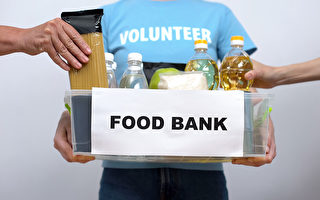 报告：更多打工族求助于食物银行
