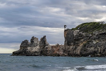 波多黎各地震自然名胜石拱门消失教堂坍塌 Punta Ventana 大纪元