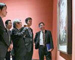 胜选后 赖清德偕日本众议员岸信夫现身南美馆