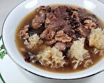 【梁廚美食】黑豆雪耳帆立貝燉湯