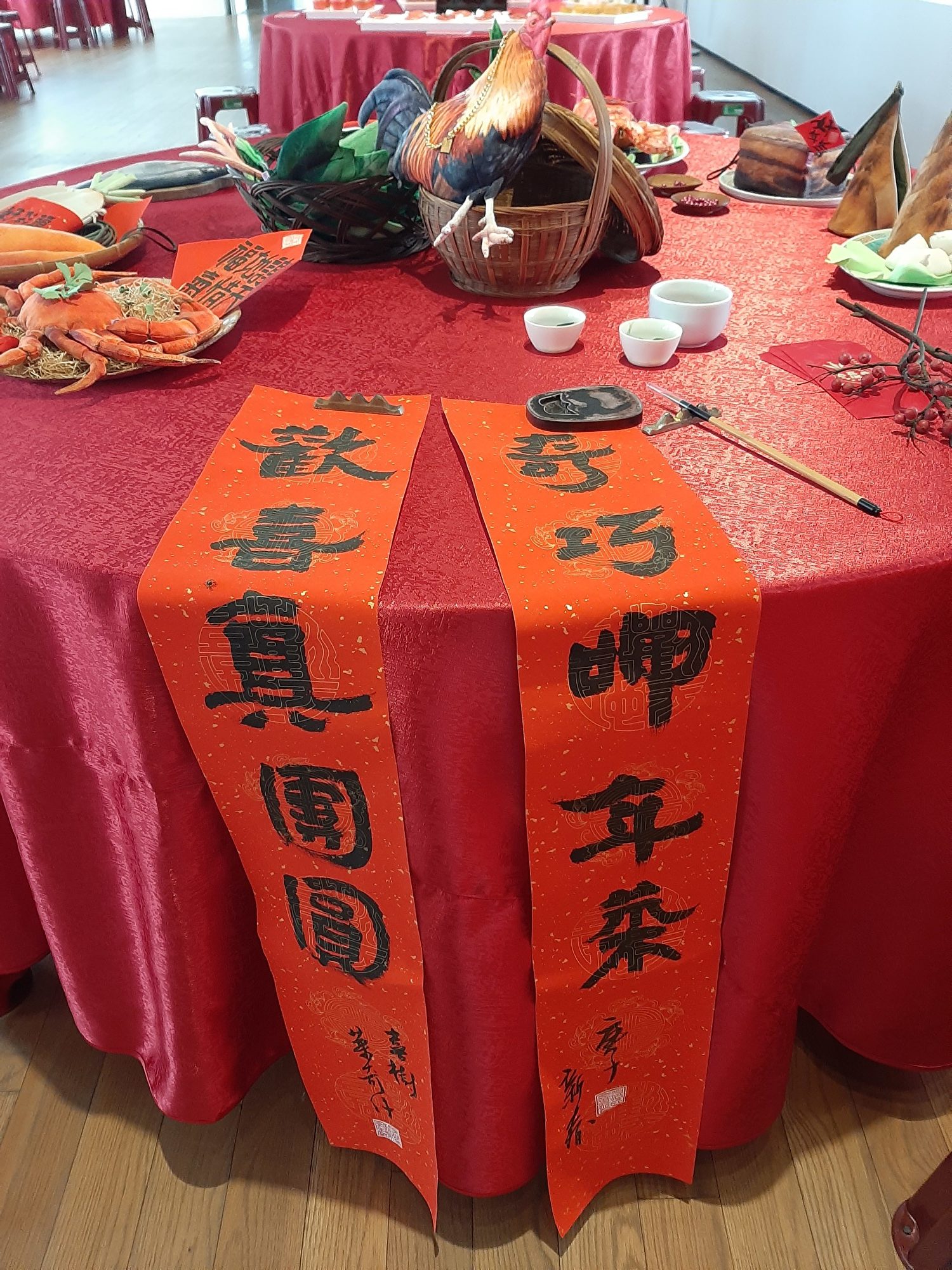 團圓年菜的特色之一就在於滿含幸福平安的祈願與祝福。（容乃加／大紀元）