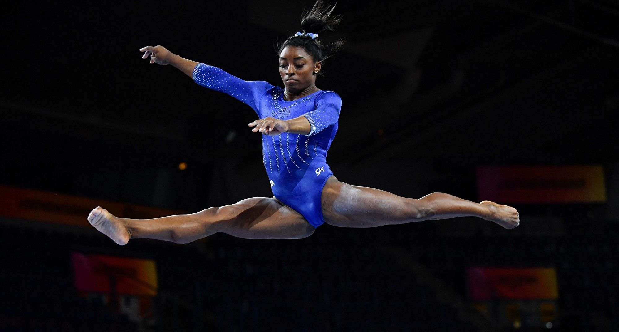 美国女子体操巨星西蒙·拜尔斯。(THOMAS KIENZLE/AFP via Getty Images)