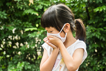 孩子咳嗽嚴重是否得了肺炎? 醫師:主要看三點