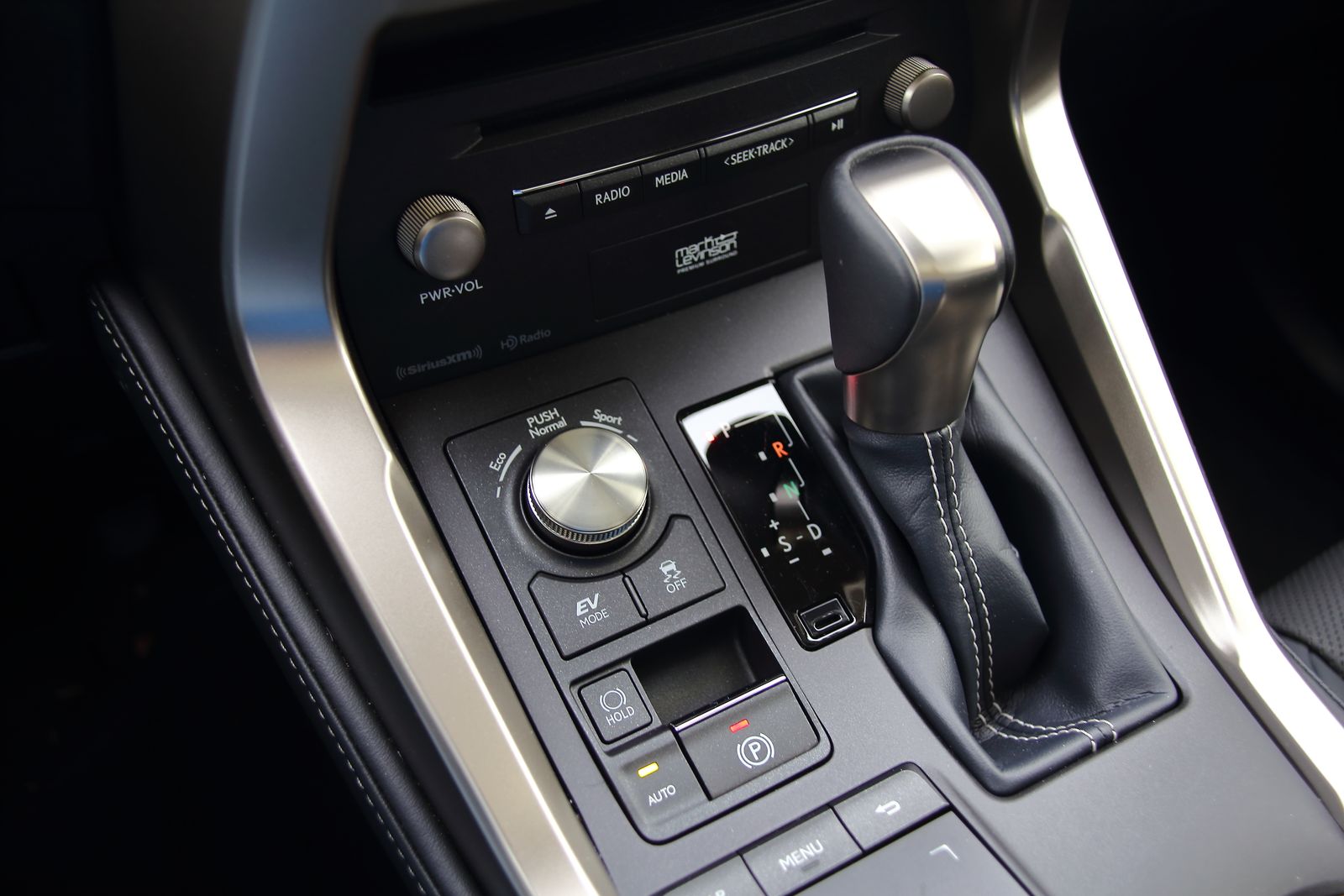 2020 Lexus NX300h。〈李奥/大纪元〉