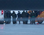 加拿大第2架撤僑專機抵達安省空軍基地