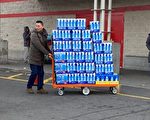 紐約華人在「好市多」超市狂掃消毒濕巾