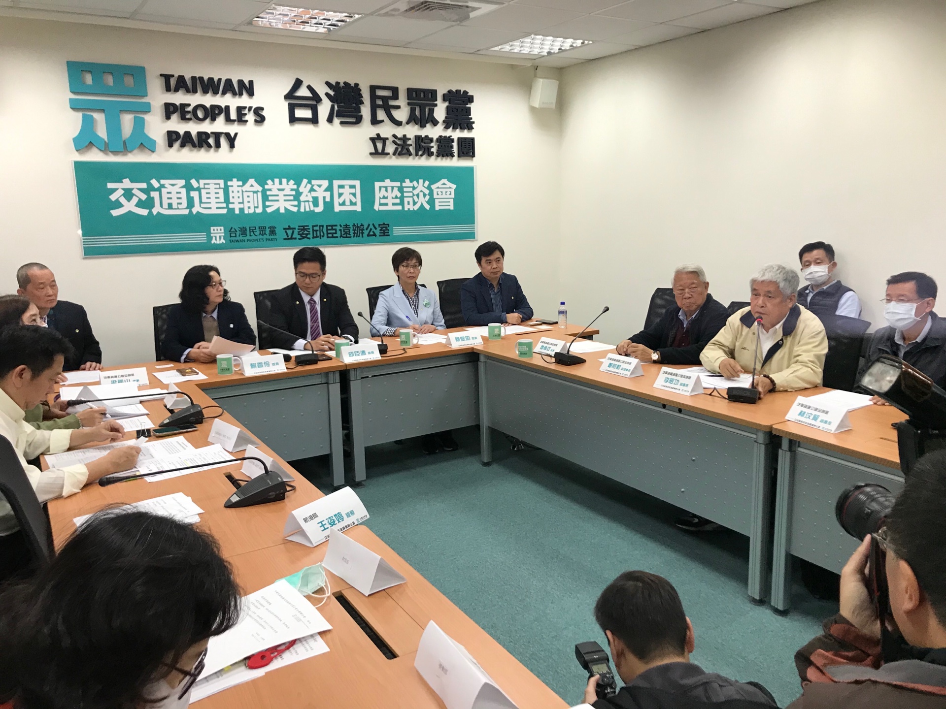 疫情冲击进出口交通运输业盼四面向补助 赖香伶 货柜 民众党 大纪元