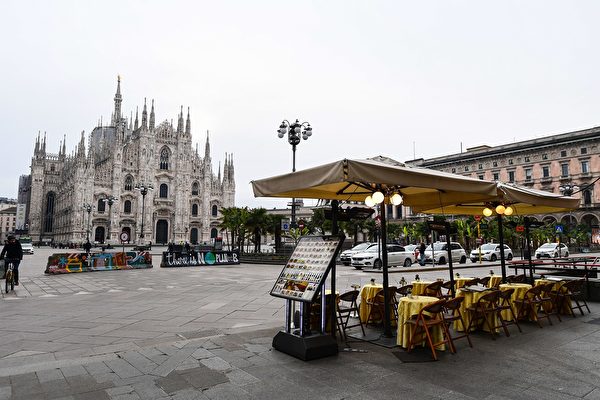 圖為意大利舉國封鎖令下的米蘭大教堂廣場（Piazza del Duomo）。（攝於2020年3月10日）（MIGUEL MEDINA / AFP）