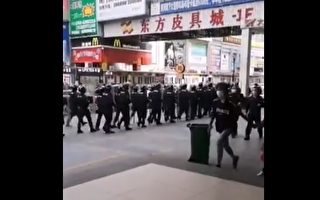 【现场视频】东莞虎门镇现大量防暴警察