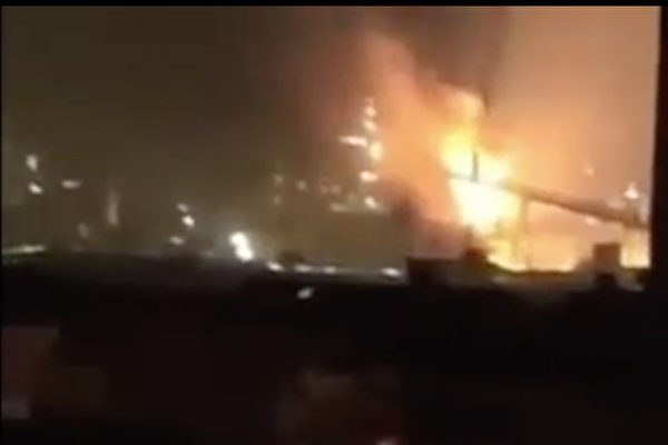 江苏工厂大火 上海宝钢厂区高炉爆炸