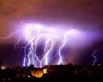 组图：重庆等地雷电交加 冰雹大如手掌
