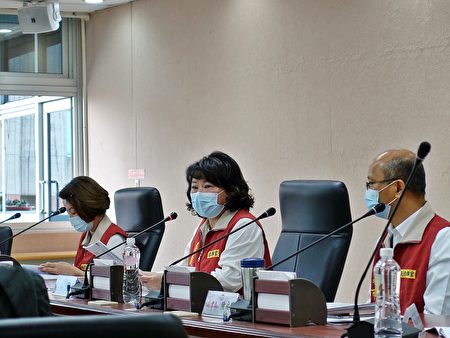  嘉义市政府14日召开嘉义巿严重特殊传染性肺炎疫情应变指挥中心第7次会议，由市长黄敏惠亲自主持。