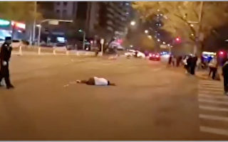 【现场视频】北京西城轿车撞人 2死2伤