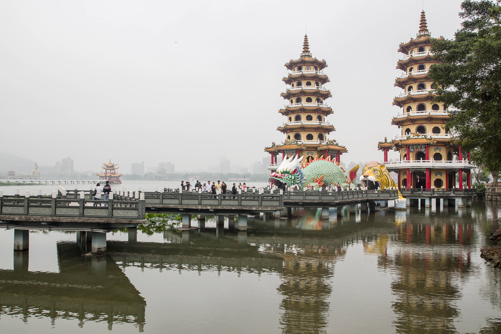 五一连假新北高雄管制风景区人潮 疫情 景点 侯友宜 大纪元