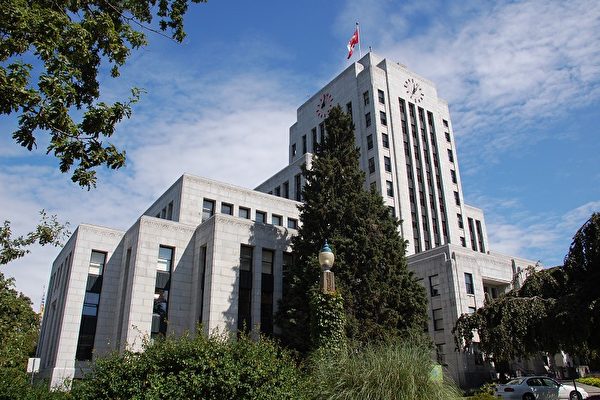 温哥华市议会警察局预算减少