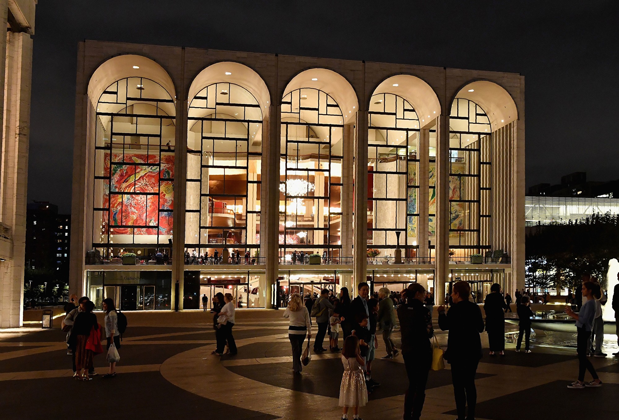 纽约市林肯表演艺术中心的大都会歌剧院。(ANGELA WEISS/AFP via Getty Images)
