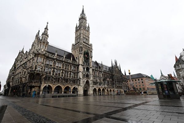 疫情下，昔日慕尼黑市人頭攢動的馬琳廣場已變得空空盪盪。（CHRISTOF STACHE/AFP via Getty Images）