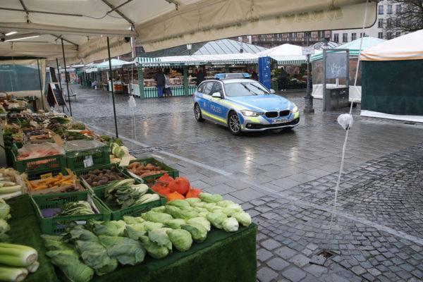 疫情下，慕尼黑的周末菜市場上冷冷清清。（Alexander Hassenstein/Getty Images）