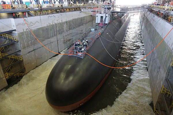俄亥俄級潛艇是目前美國核子武力的主幹，圖為正在進行改裝的俄亥俄級潛艇。（美國海軍提供）