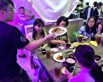 愛心店家包場 招待彰化家扶兒與感恩的人用餐